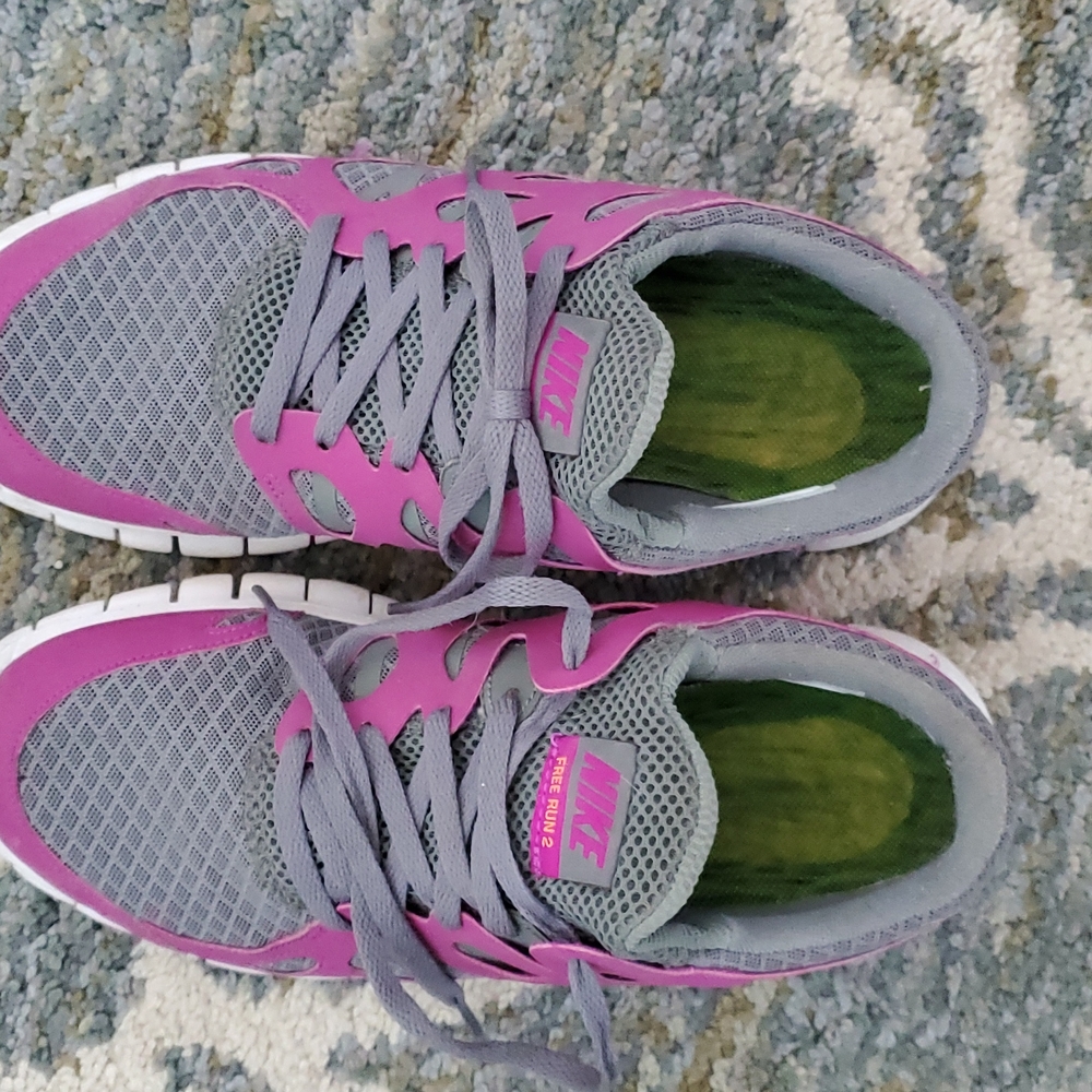 Nike tennis shoes